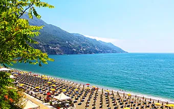 Виетри-суль-Маре на Амальфитанском побережье, Италия